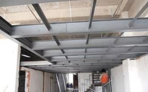 钢结构称多钢结构隔层如何做才性价比更高