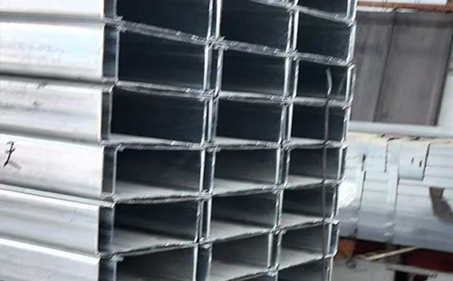 称多C型钢选型与在轻称多钢结构中的应用解析